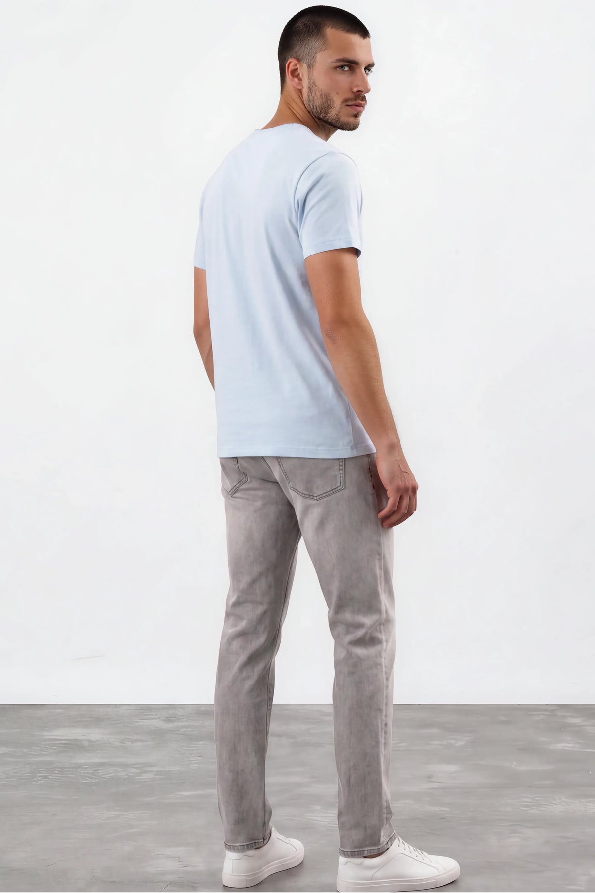 Powder Blue Crewneck T-shirt - AV Laretti