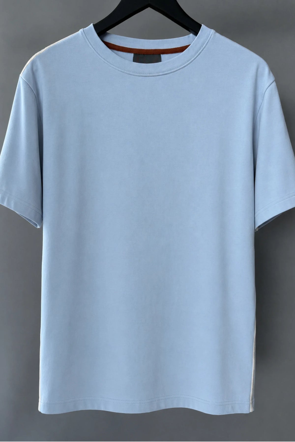 Powder Blue Crewneck T-shirt - AV Laretti